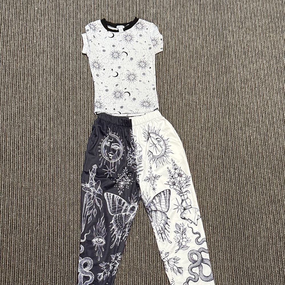 Rue21 Black and White Celestial Joggers